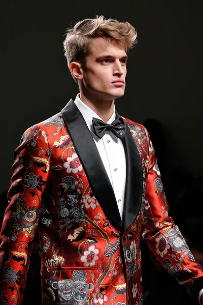 Look 74